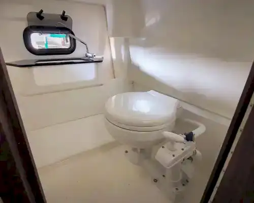 Kuşadası'nda Hız ve Konfor: Karnic Sürat Teknesi ile Denizde Özgürlük!