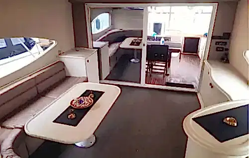 İstanbul Boğazı’nda 21 Metrelik Lüks Motoryat ile Özel Anlar Yaşayın!