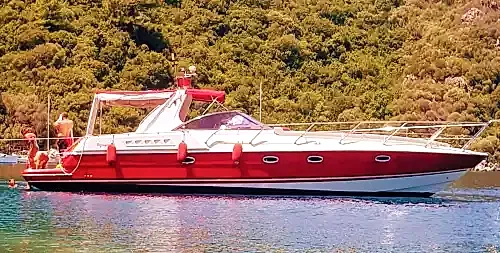 Marmaris’in Mavi Sularında 8 Kişilik Ekonomik Yat Turu