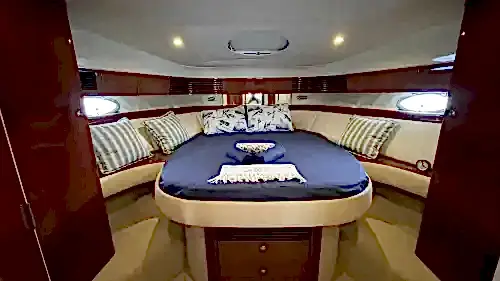 Profesyonel Mürettebat ile Göcek’in Biricik Koylarını Keşfedin