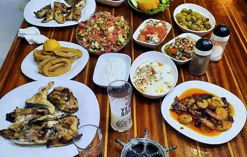 Özel Günlerinize Lüks Dokunuş: Side’de VIP Tekne Deneyimi