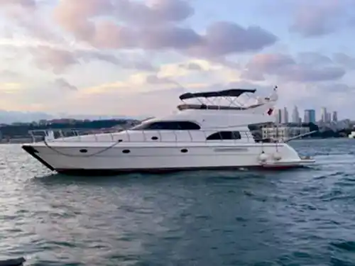 Tam Donanımlı Yatta Unutulmaz Bir Boğaz Turu 